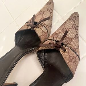 Gucci GG fabric Pointed Toe Mule Slides